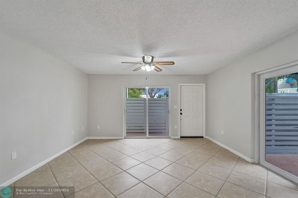 For Sale: $449,999 (3 beds, 2 baths, 1632 Square Feet)