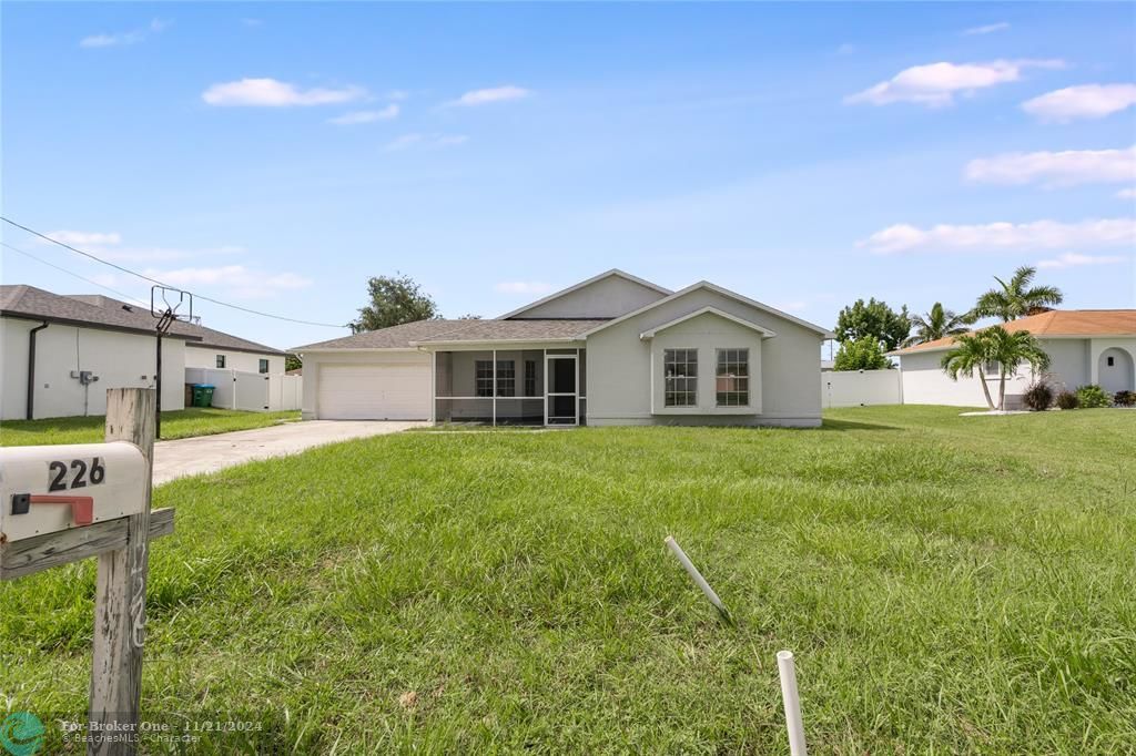 For Sale: $370,000 (3 beds, 2 baths, 1952 Square Feet)