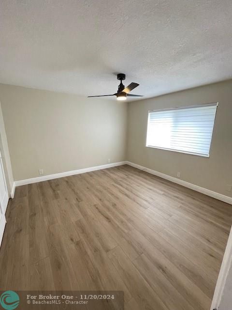 For Rent: $1,900 (2 beds, 1 baths, 752 Square Feet)