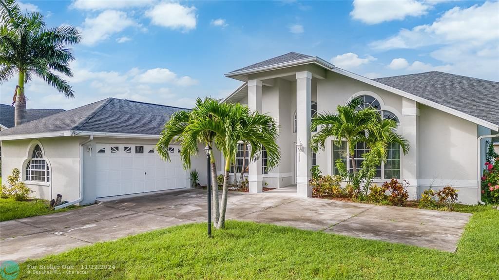 For Sale: $670,000 (3 beds, 2 baths, 2145 Square Feet)