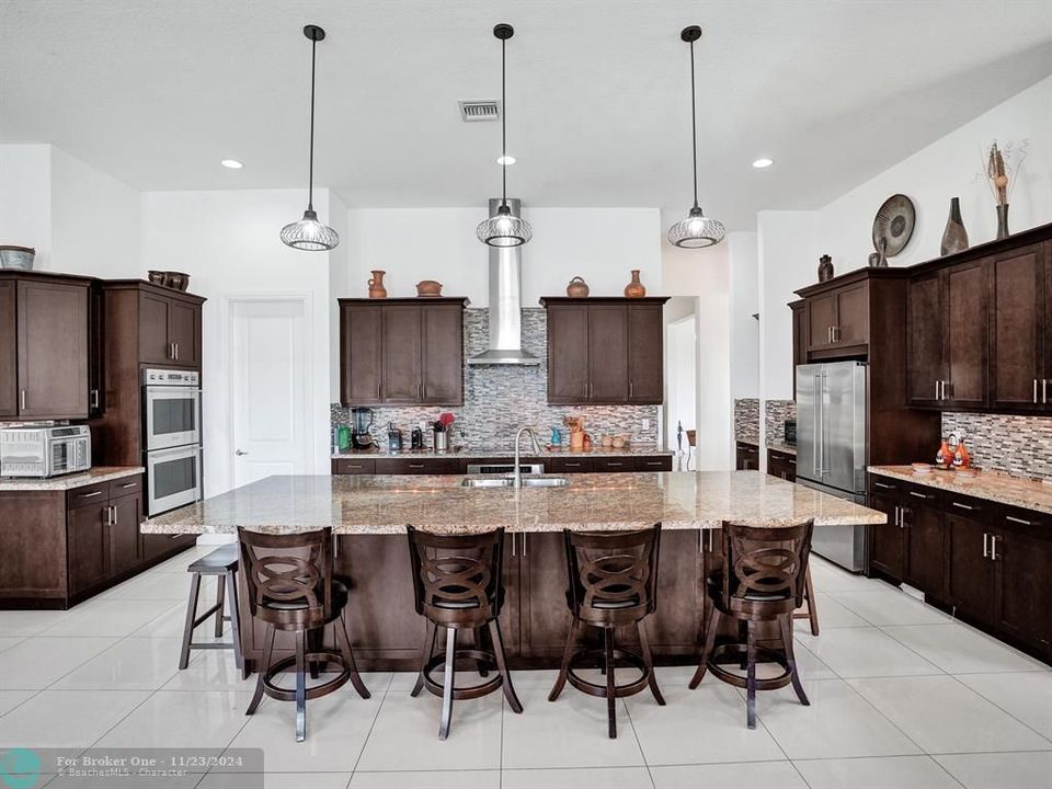 For Sale: $1,800,000 (5 beds, 4 baths, 4983 Square Feet)