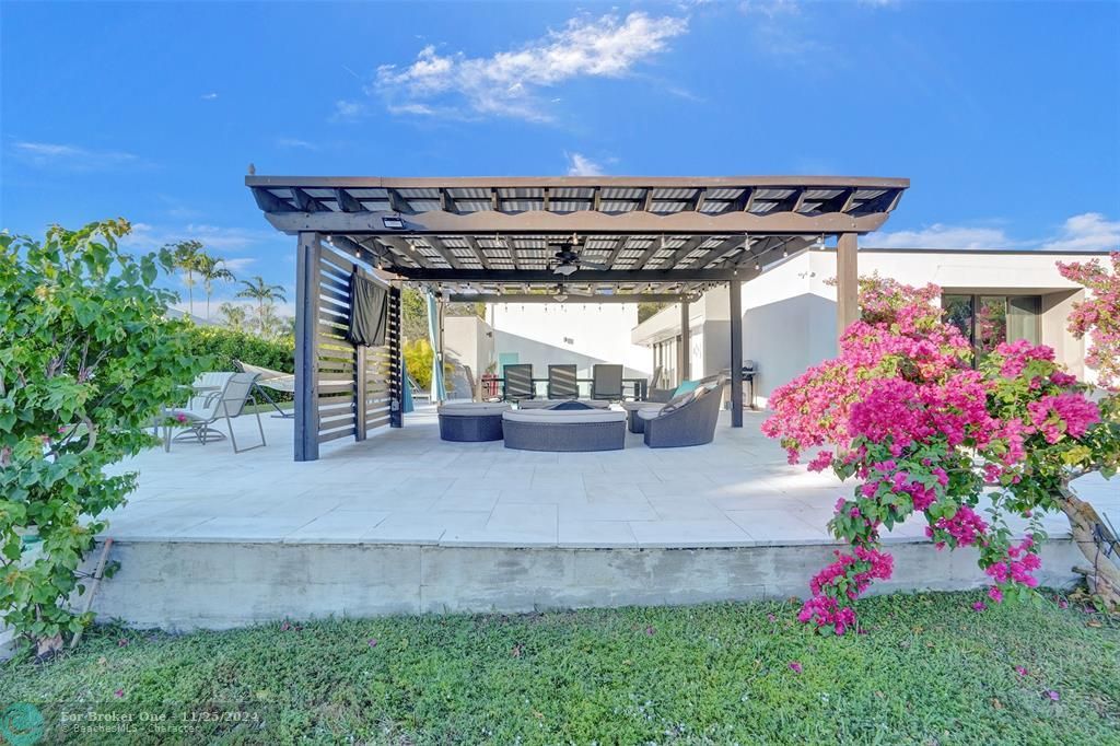 For Sale: $1,790,000 (5 beds, 2 baths, 3391 Square Feet)