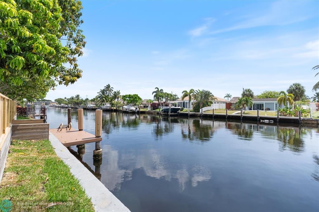 For Sale: $989,788 (3 beds, 2 baths, 1962 Square Feet)