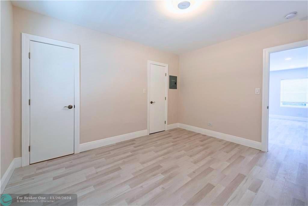 For Rent: $1,925 (1 beds, 1 baths, 600 Square Feet)