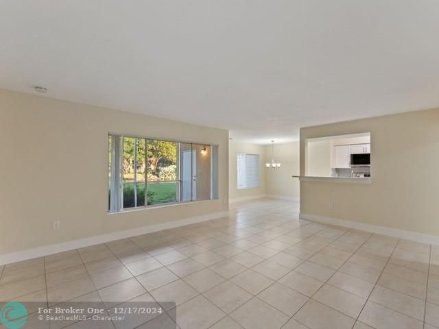 For Sale: $289,900 (2 beds, 2 baths, 1256 Square Feet)