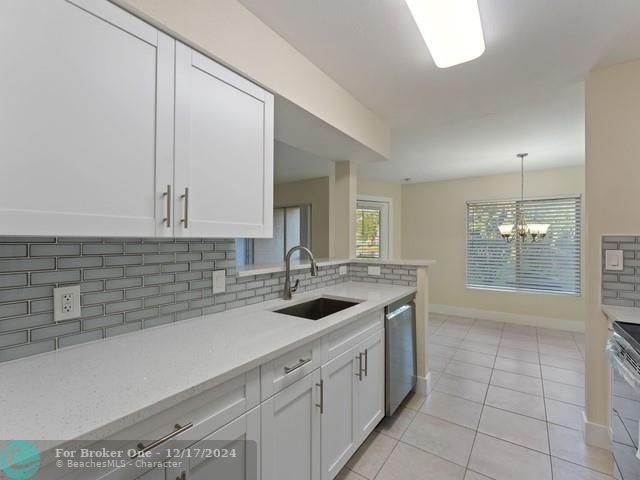 For Sale: $289,900 (2 beds, 2 baths, 1256 Square Feet)