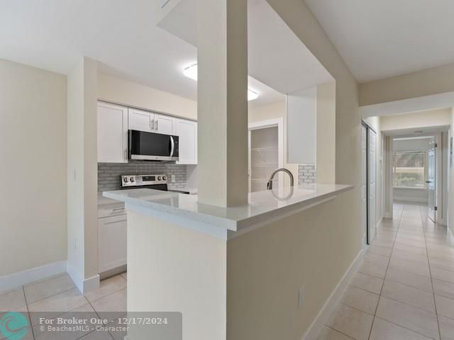 For Sale: $289,900 (2 beds, 2 baths, 1256 Square Feet)