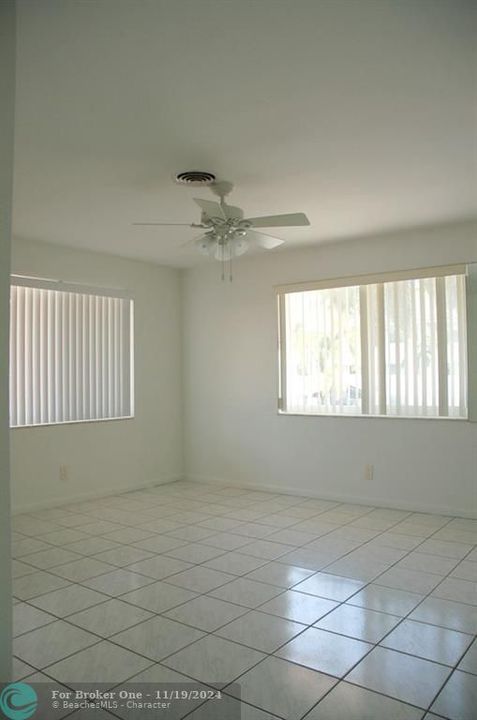 For Rent: $2,100 (2 beds, 1 baths, 780 Square Feet)