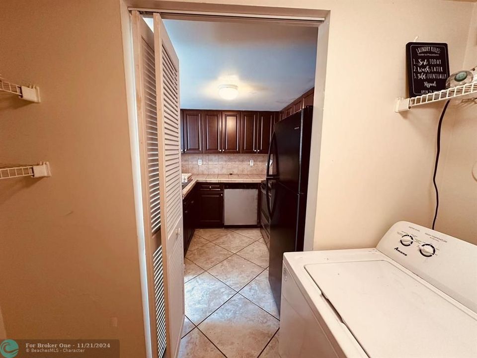 For Sale: $225,000 (2 beds, 2 baths, 1088 Square Feet)