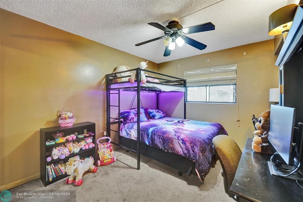 For Sale: $150,000 (2 beds, 2 baths, 1120 Square Feet)