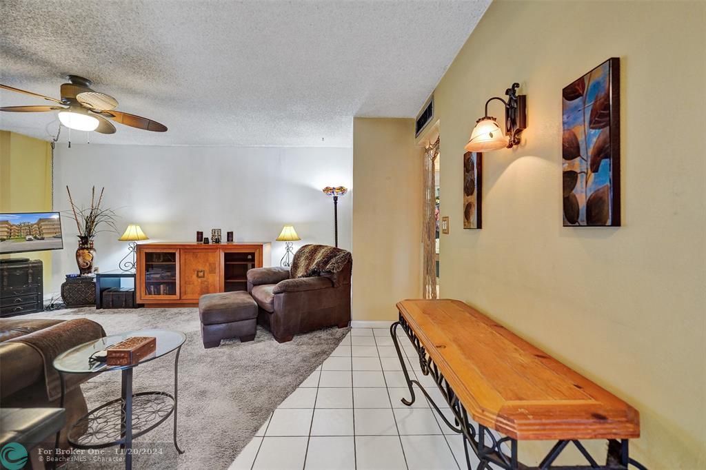 For Sale: $150,000 (2 beds, 2 baths, 1120 Square Feet)