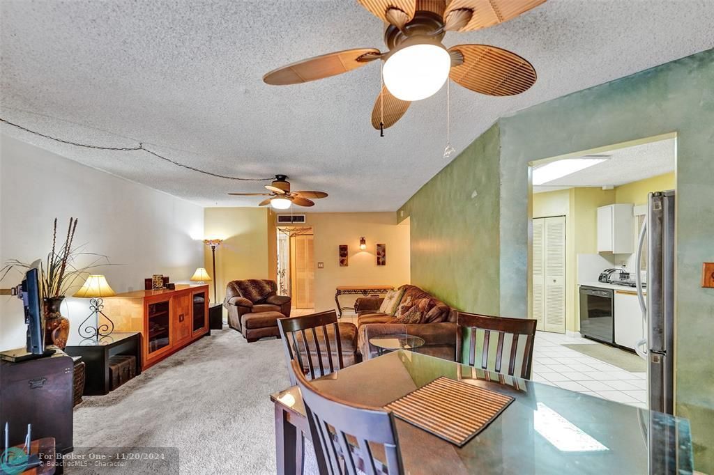 For Sale: $150,000 (2 beds, 2 baths, 1120 Square Feet)