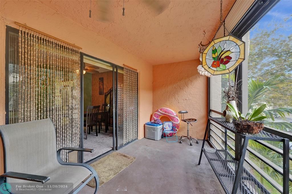 For Sale: $150,000 (2 beds, 2 baths, 1120 Square Feet)