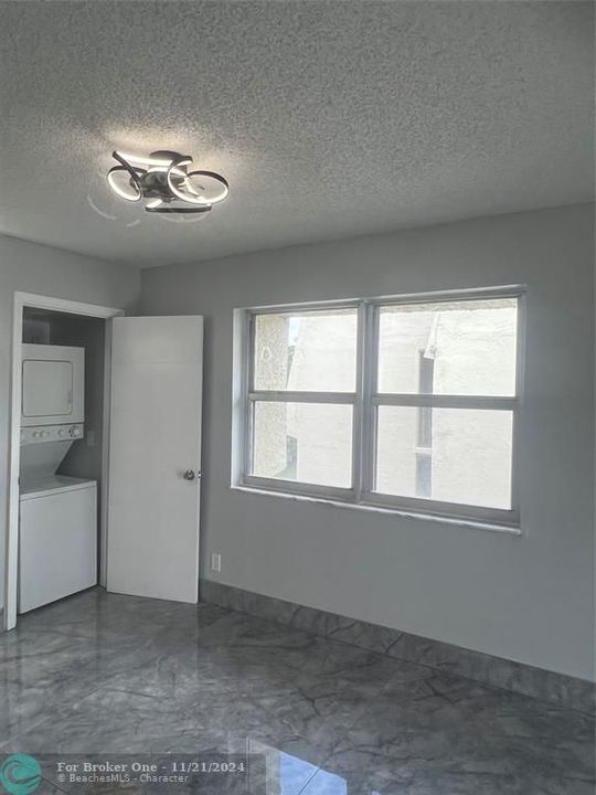 For Sale: $199,000 (2 beds, 2 baths, 1092 Square Feet)