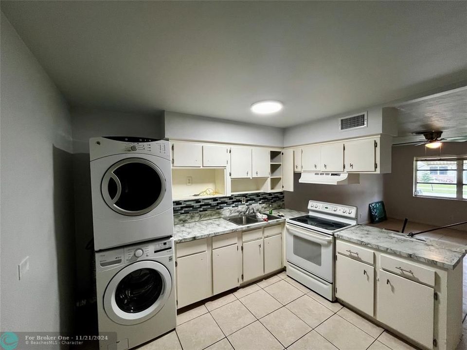 For Sale: $2,000 (2 beds, 1 baths, 0 Square Feet)