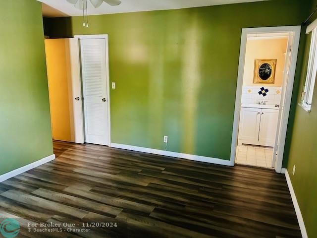 For Rent: $2,000 (2 beds, 2 baths, 926 Square Feet)