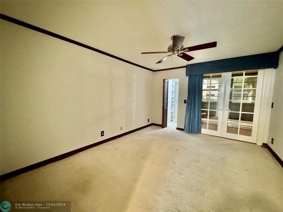 For Sale: $255,000 (2 beds, 2 baths, 1212 Square Feet)