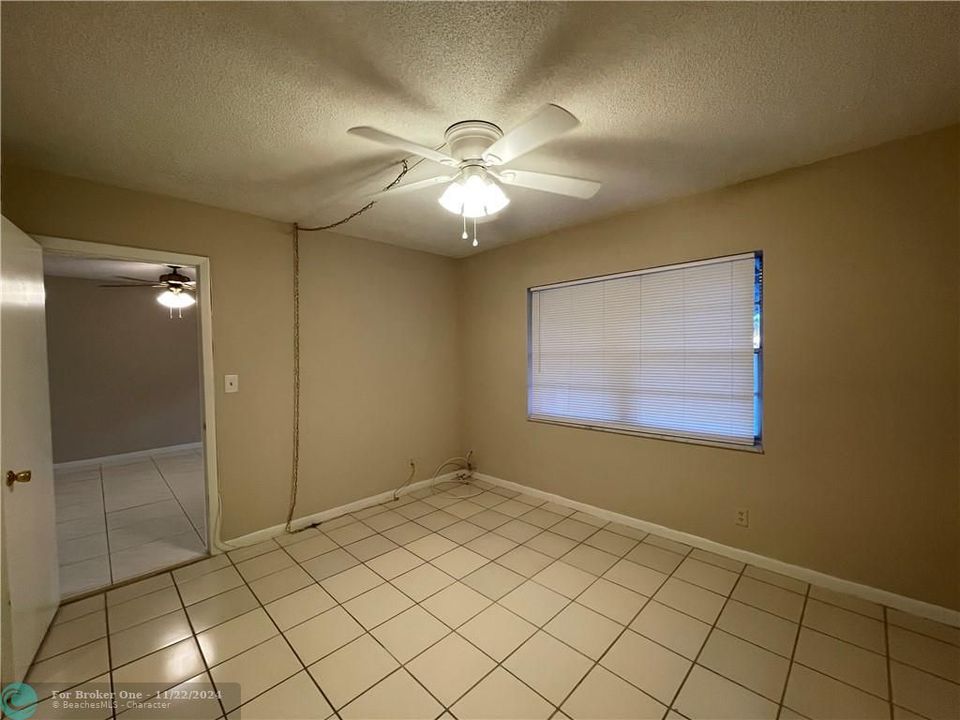 For Rent: $1,635 (2 beds, 1 baths, 835 Square Feet)