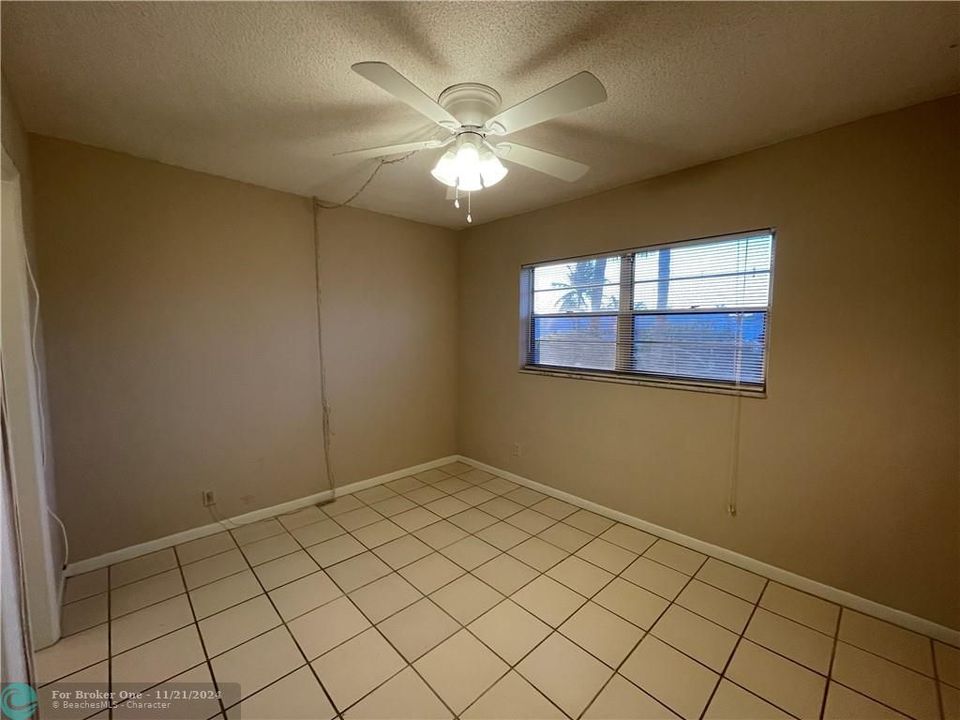 For Rent: $1,635 (2 beds, 1 baths, 835 Square Feet)