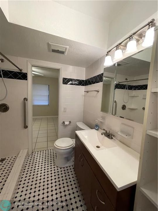 For Rent: $1,635 (2 beds, 1 baths, 835 Square Feet)