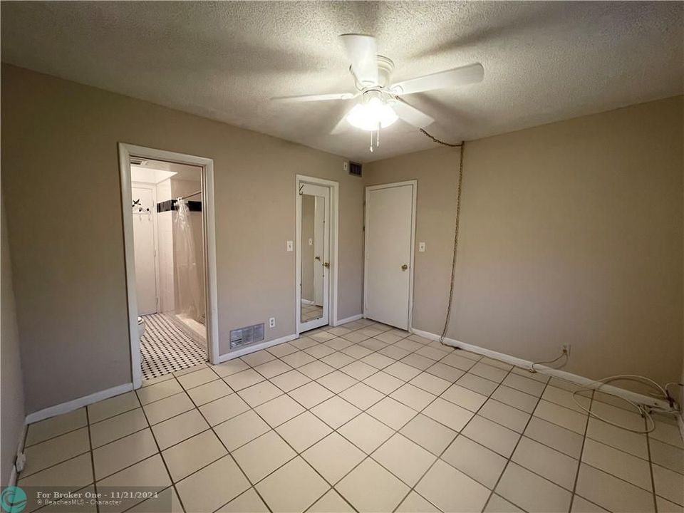 For Rent: $1,635 (2 beds, 1 baths, 835 Square Feet)