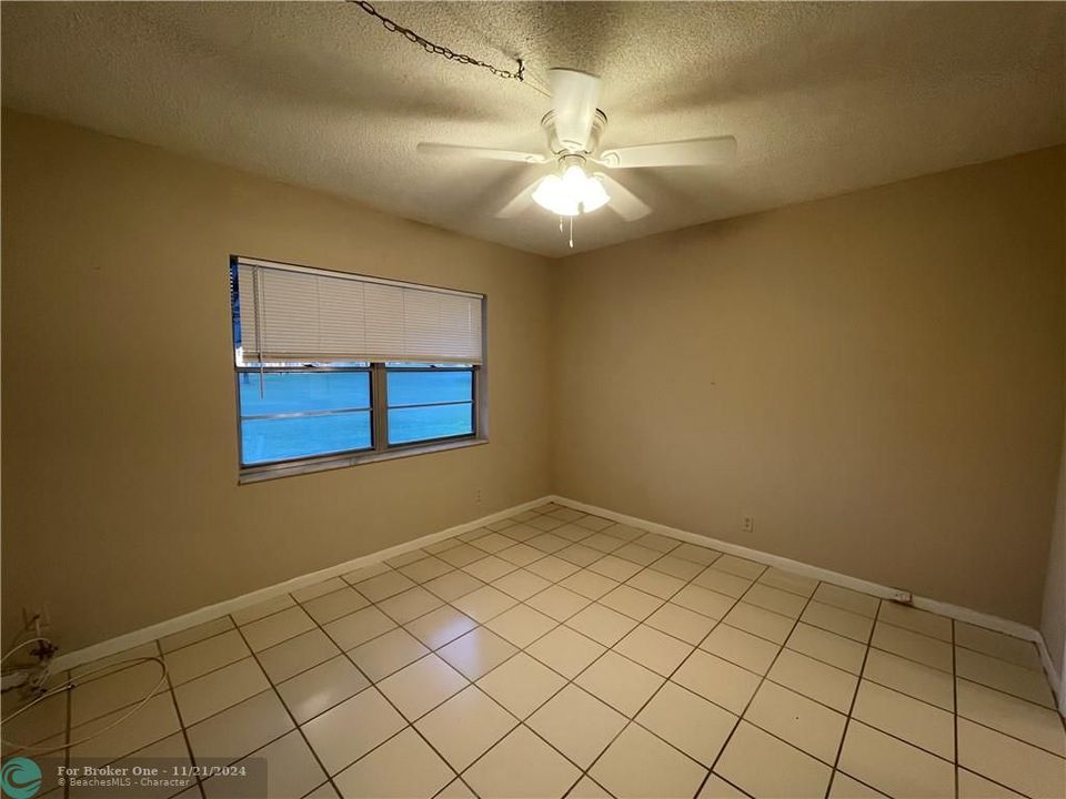 For Rent: $1,635 (2 beds, 1 baths, 835 Square Feet)