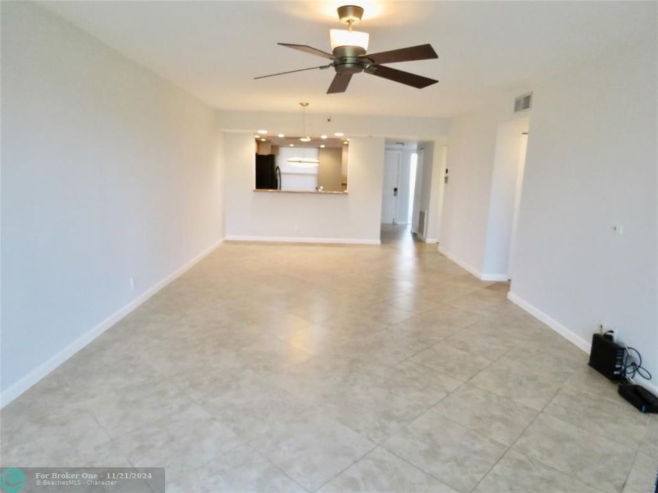 For Rent: $2,600 (2 beds, 2 baths, 1340 Square Feet)