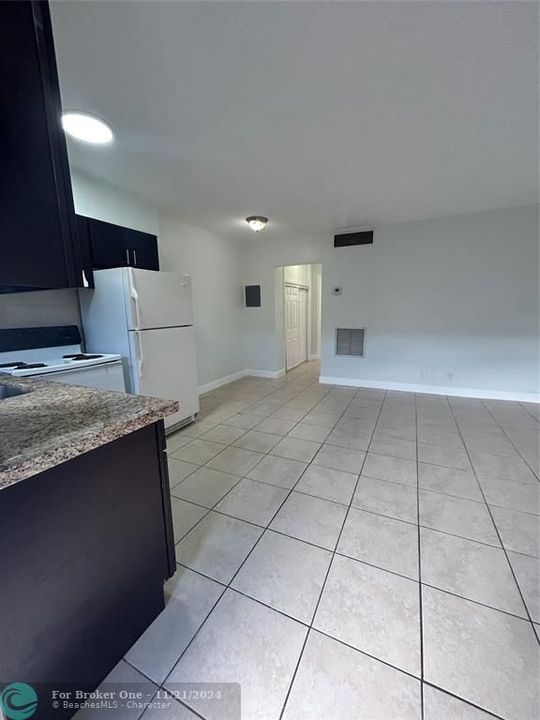 For Rent: $1,475 (1 beds, 1 baths, 10575 Square Feet)