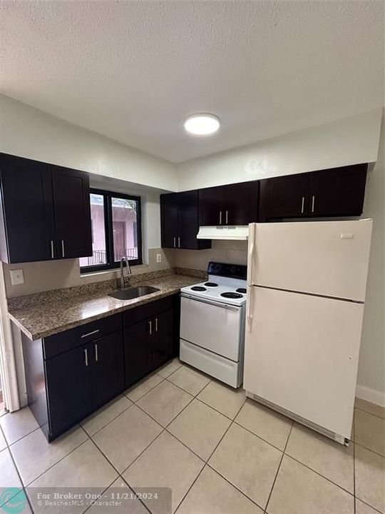 For Rent: $1,475 (1 beds, 1 baths, 10575 Square Feet)