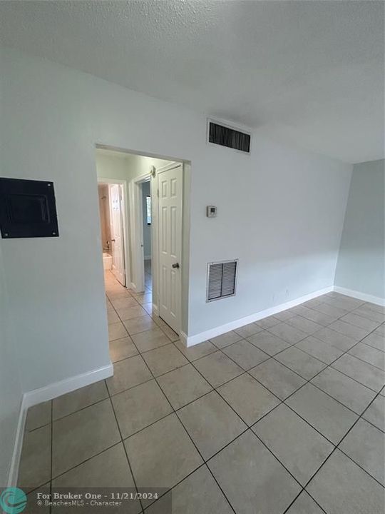 For Rent: $1,475 (1 beds, 1 baths, 10575 Square Feet)