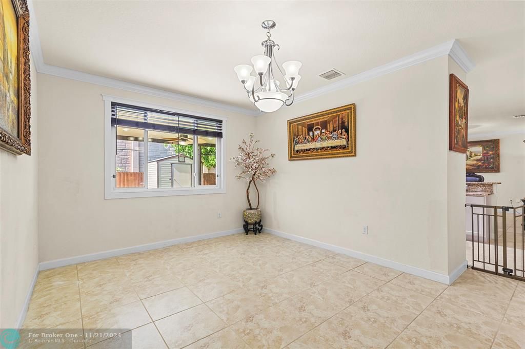 For Sale: $748,500 (4 beds, 2 baths, 2557 Square Feet)