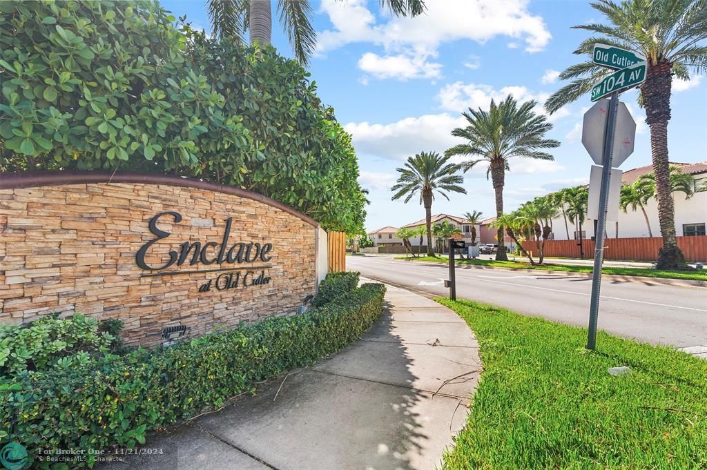 For Sale: $748,500 (4 beds, 2 baths, 2557 Square Feet)