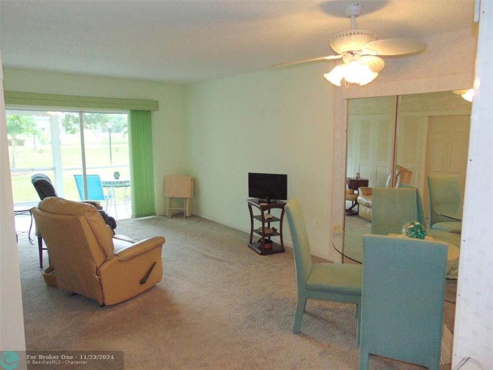 For Sale: $78,000 (1 beds, 1 baths, 776 Square Feet)