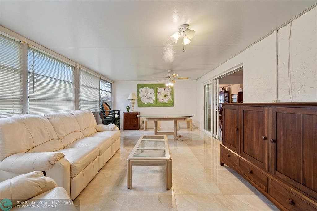 For Sale: $354,000 (2 beds, 2 baths, 1618 Square Feet)