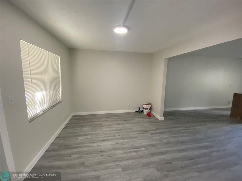 For Rent: $2,100 (2 beds, 2 baths, 1090 Square Feet)