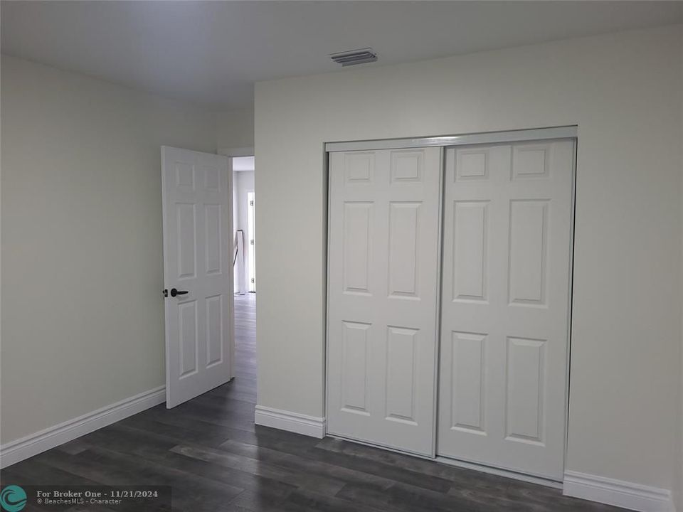 For Sale: $2,000 (2 beds, 1 baths, 1000 Square Feet)