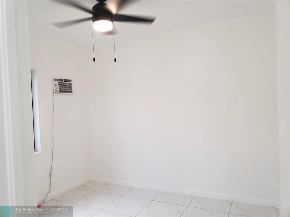 For Rent: $2,500 (3 beds, 2 baths, 1200 Square Feet)