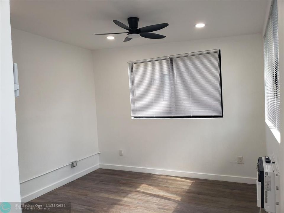 For Rent: $2,500 (3 beds, 2 baths, 1200 Square Feet)