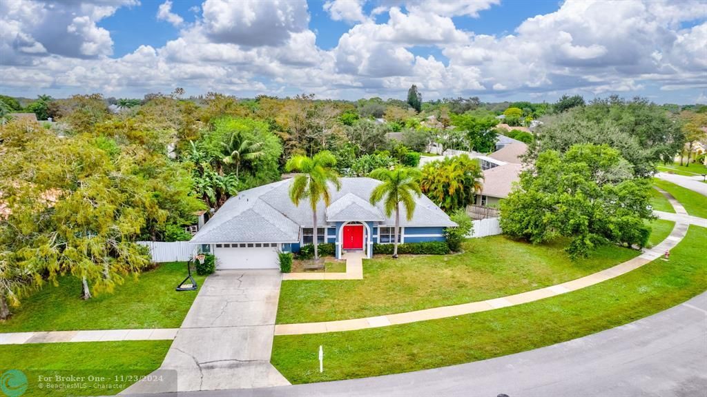 For Sale: $725,000 (4 beds, 2 baths, 2150 Square Feet)