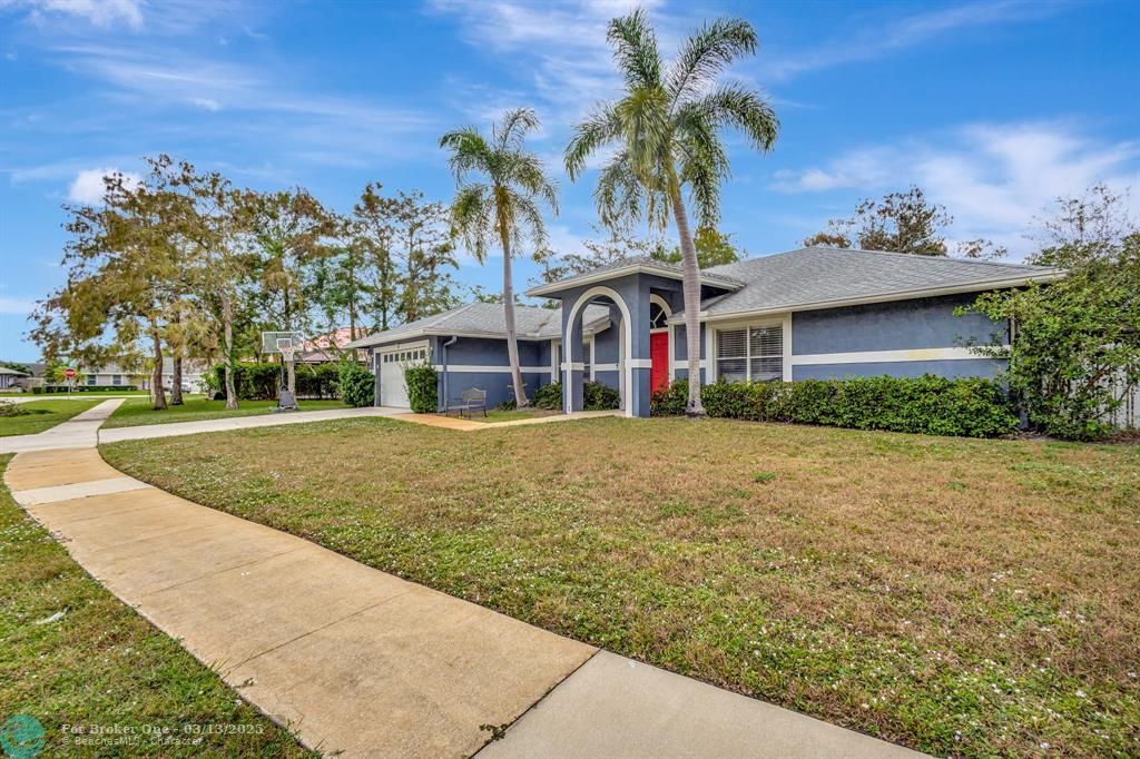 For Sale: $725,000 (4 beds, 2 baths, 2150 Square Feet)