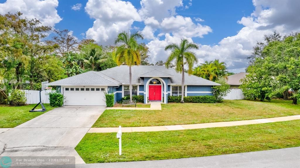 For Sale: $725,000 (4 beds, 2 baths, 2150 Square Feet)