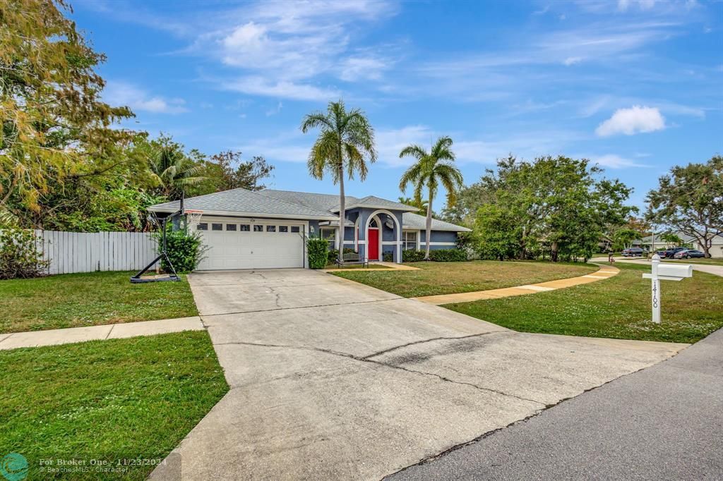 For Sale: $725,000 (4 beds, 2 baths, 2150 Square Feet)