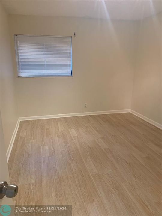 For Rent: $2,100 (2 beds, 1 baths, 800 Square Feet)