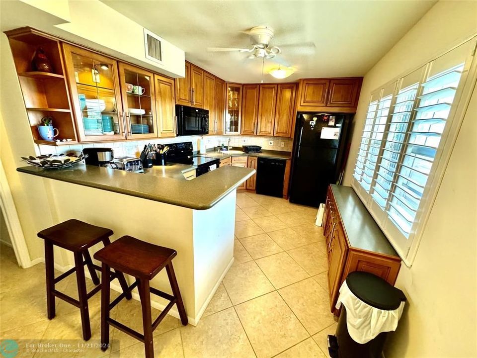 For Rent: $3,000 (3 beds, 2 baths, 1710 Square Feet)