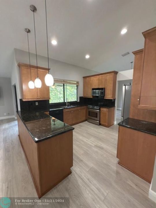 For Rent: $4,750 (4 beds, 2 baths, 2236 Square Feet)