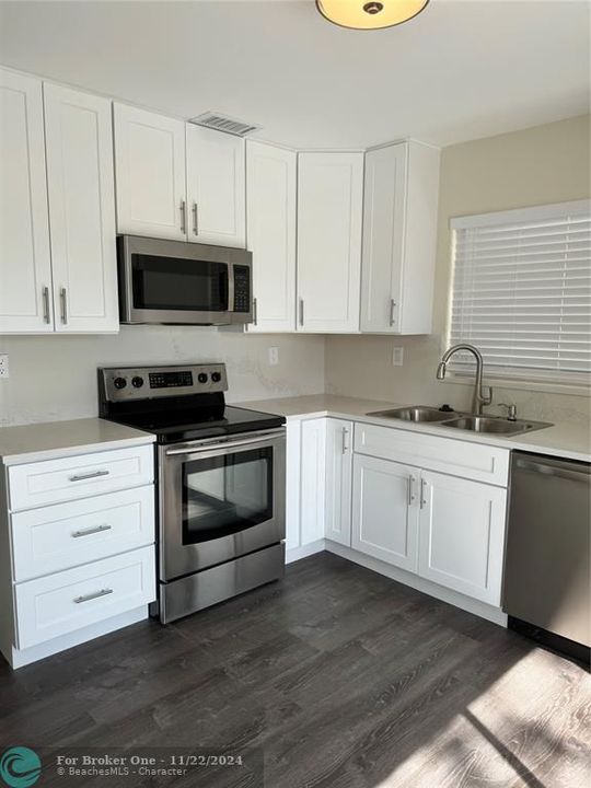 For Rent: $4,200 (3 beds, 2 baths, 1277 Square Feet)