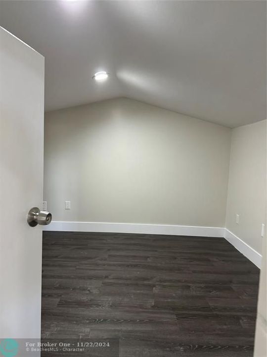 For Rent: $4,200 (3 beds, 2 baths, 1277 Square Feet)