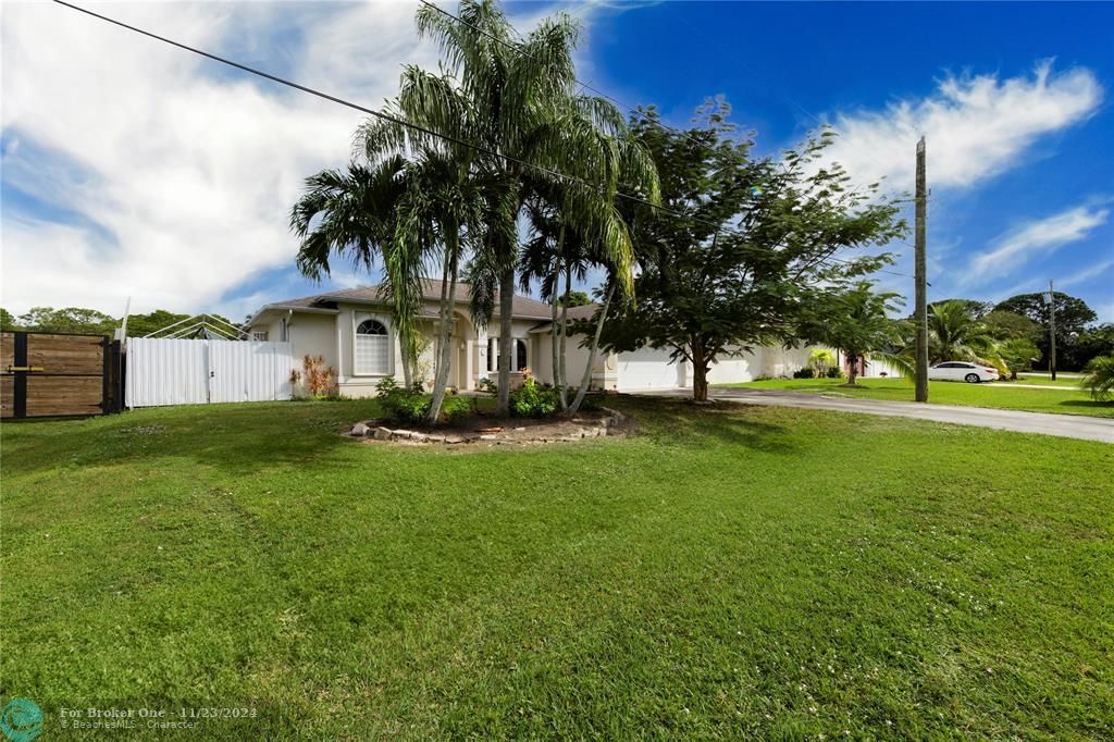 For Sale: $520,000 (3 beds, 2 baths, 2162 Square Feet)