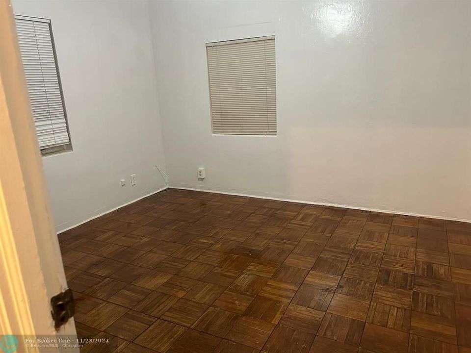 For Rent: $2,300 (3 beds, 2 baths, 1344 Square Feet)