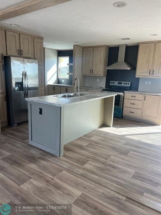 For Rent: $1,750 (3 beds, 2 baths, 1296 Square Feet)